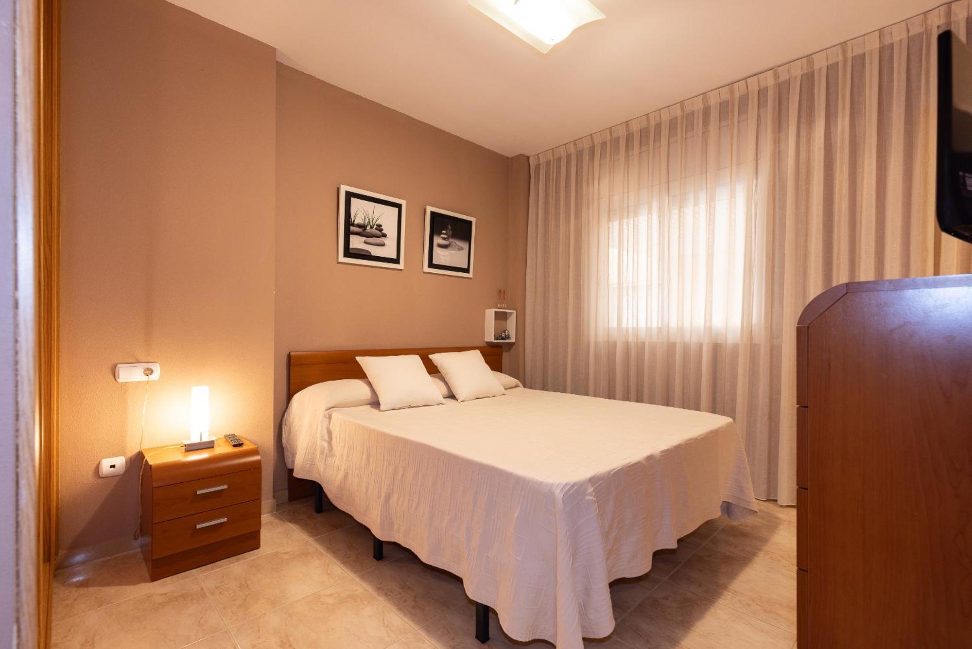 Uhc Golden Pineda Apartments La Pineda Bagian luar foto