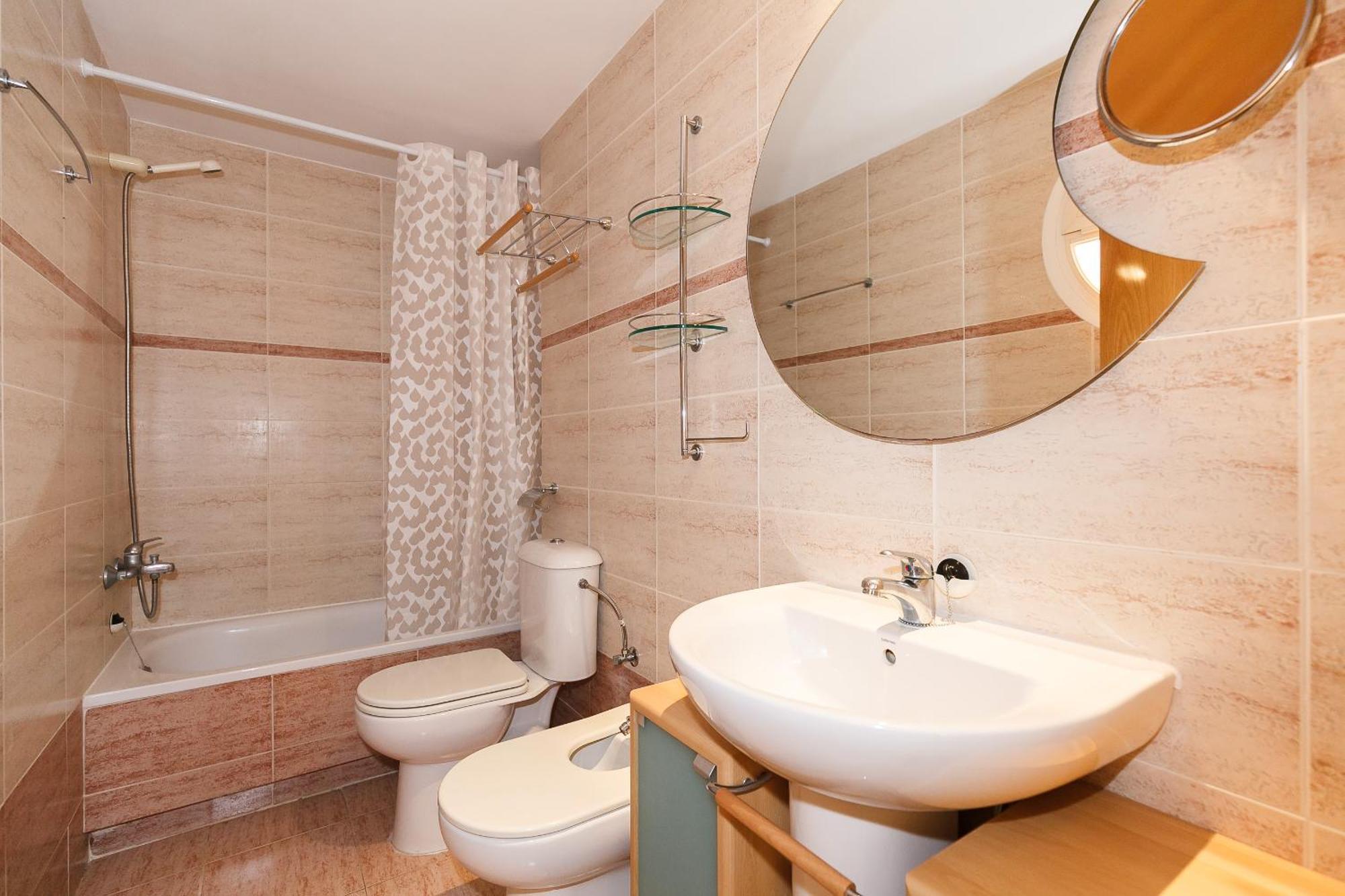 Uhc Golden Pineda Apartments La Pineda Bagian luar foto