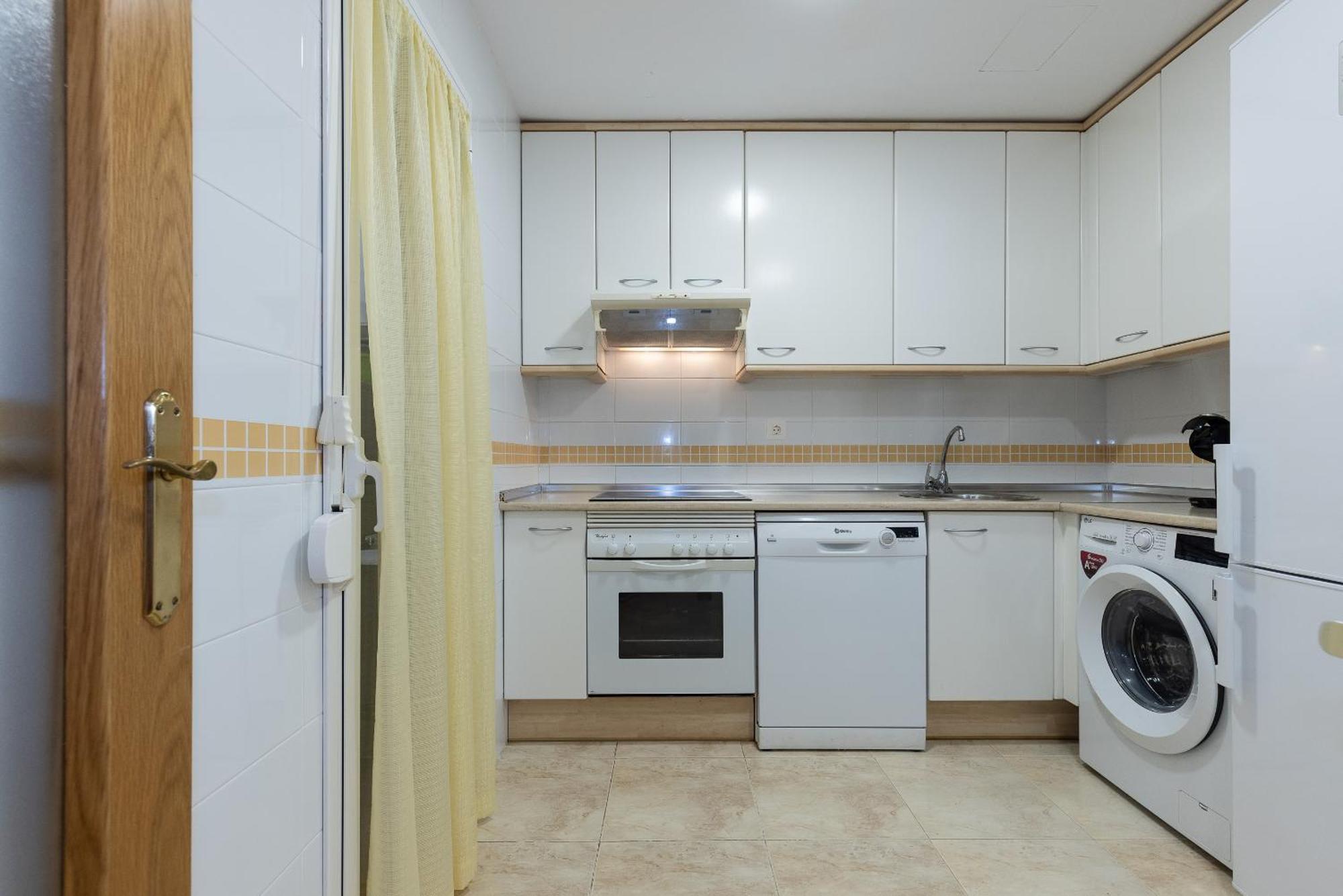 Uhc Golden Pineda Apartments La Pineda Ruang foto