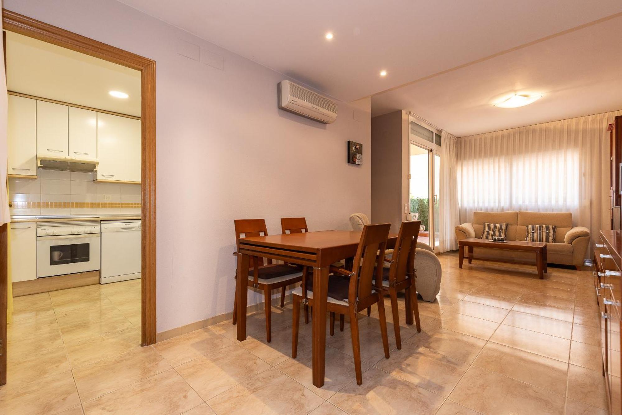 Uhc Golden Pineda Apartments La Pineda Ruang foto