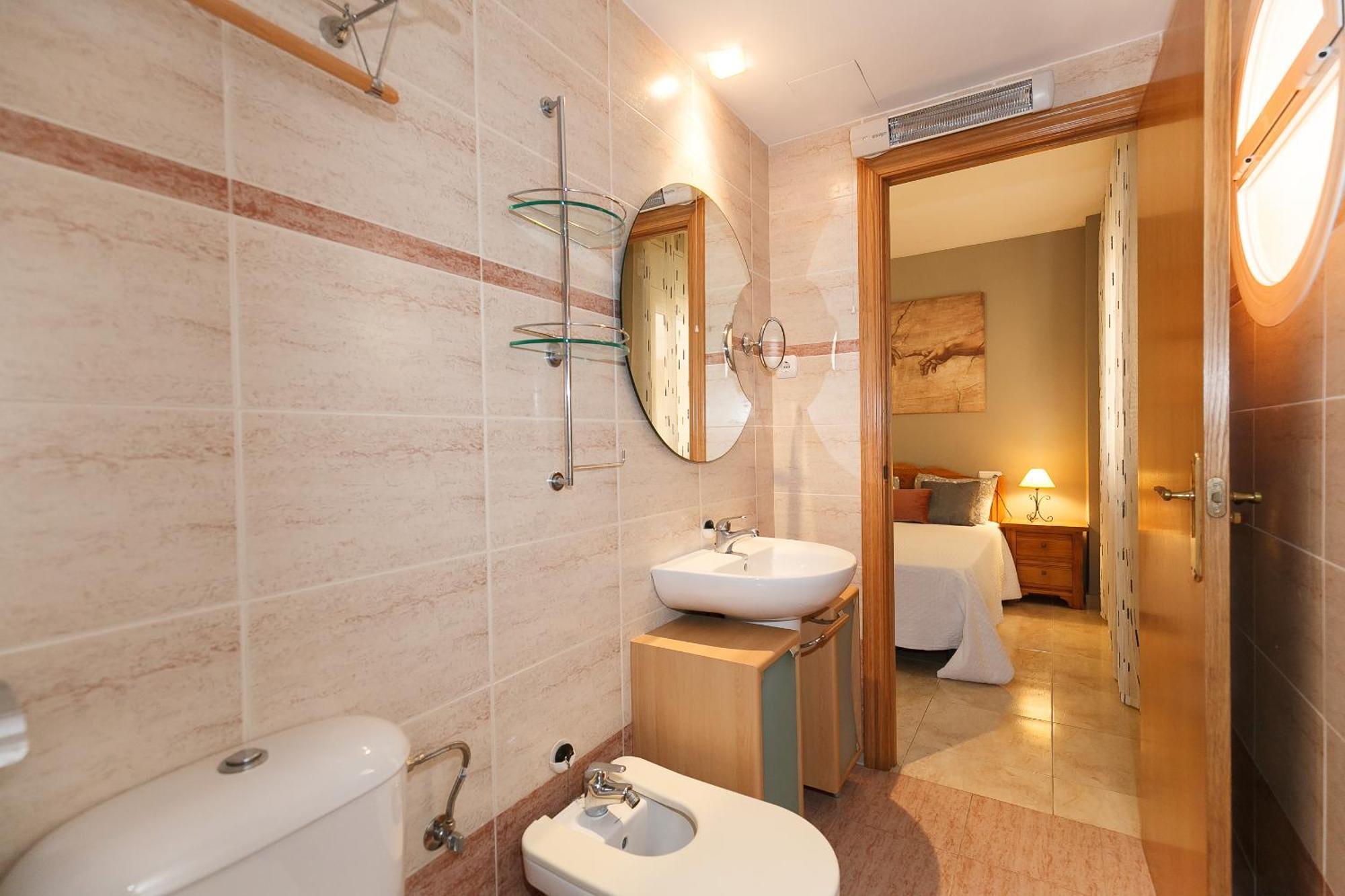 Uhc Golden Pineda Apartments La Pineda Ruang foto