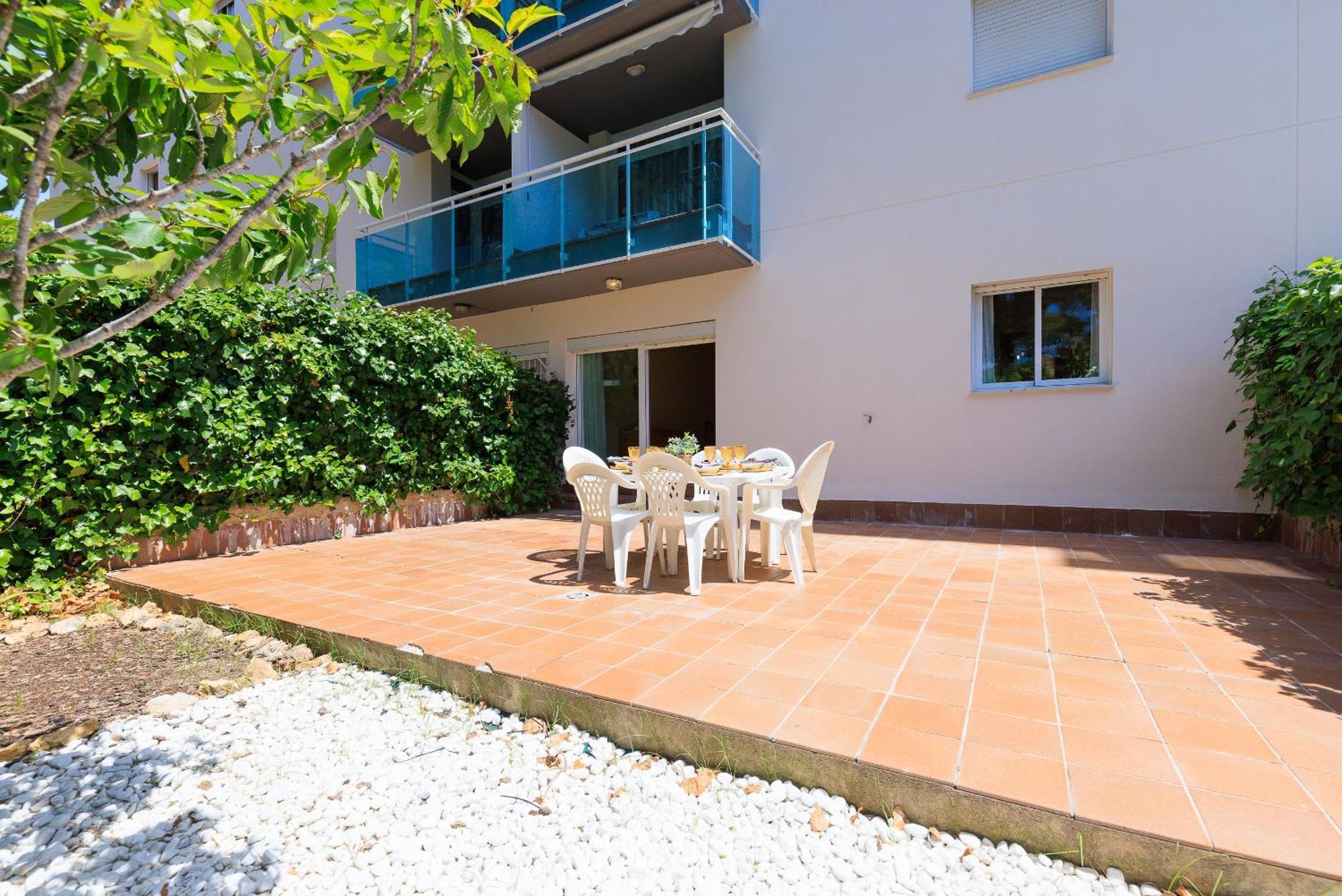 Uhc Golden Pineda Apartments La Pineda Bagian luar foto