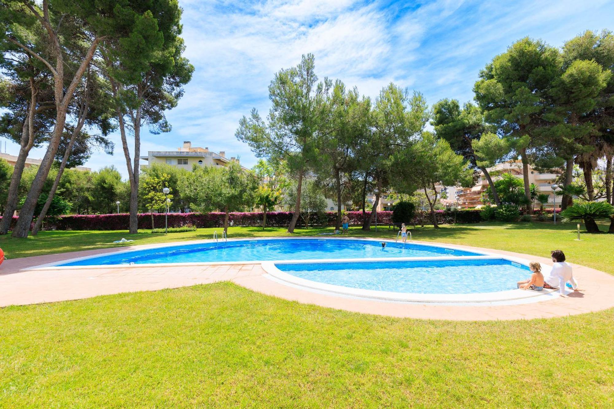 Uhc Golden Pineda Apartments La Pineda Bagian luar foto