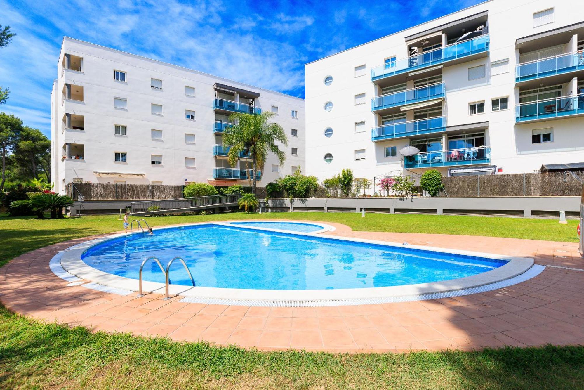 Uhc Golden Pineda Apartments La Pineda Bagian luar foto
