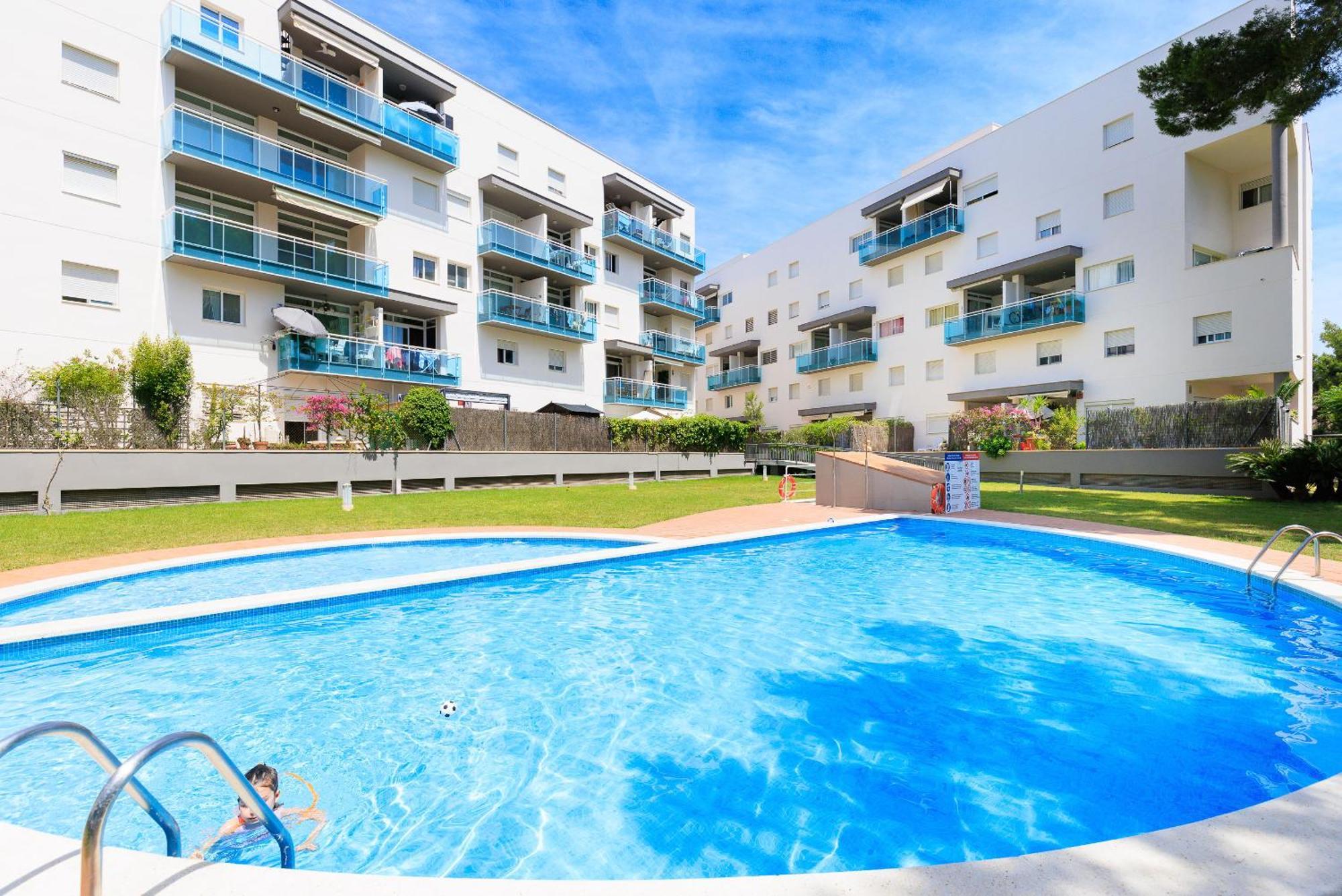 Uhc Golden Pineda Apartments La Pineda Bagian luar foto