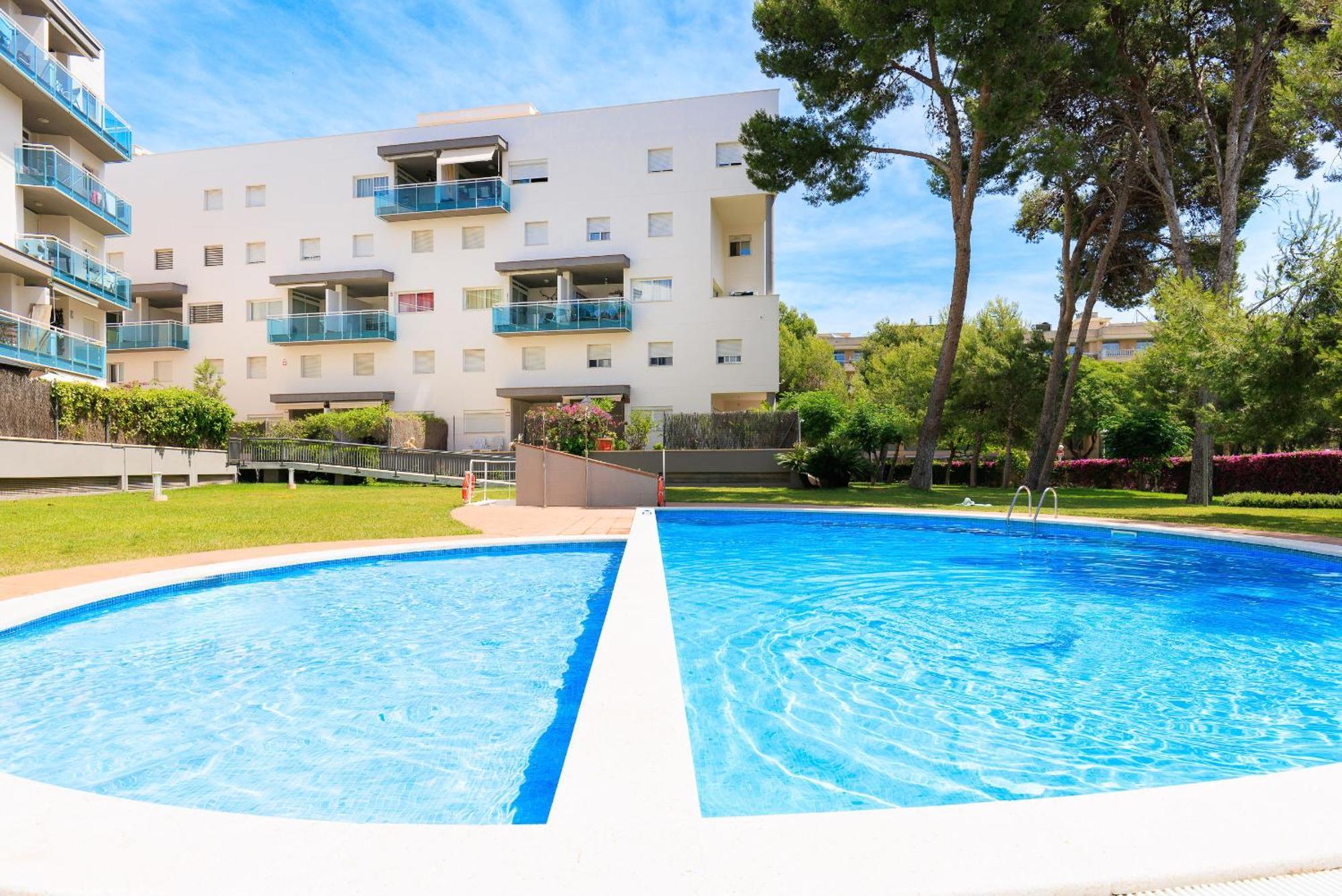 Uhc Golden Pineda Apartments La Pineda Bagian luar foto