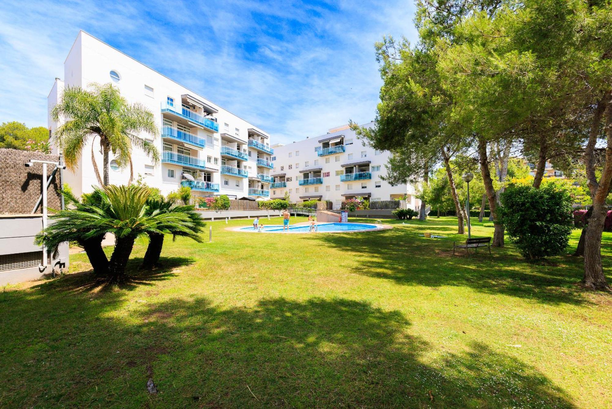 Uhc Golden Pineda Apartments La Pineda Bagian luar foto